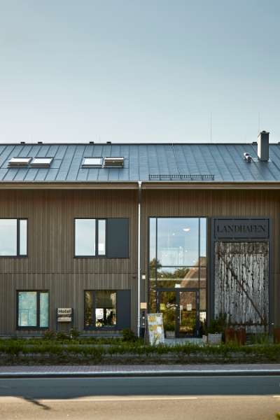 A fresh combination of rural idyll and timeless design, Deezbüller Straße 70, 25899 Niebull